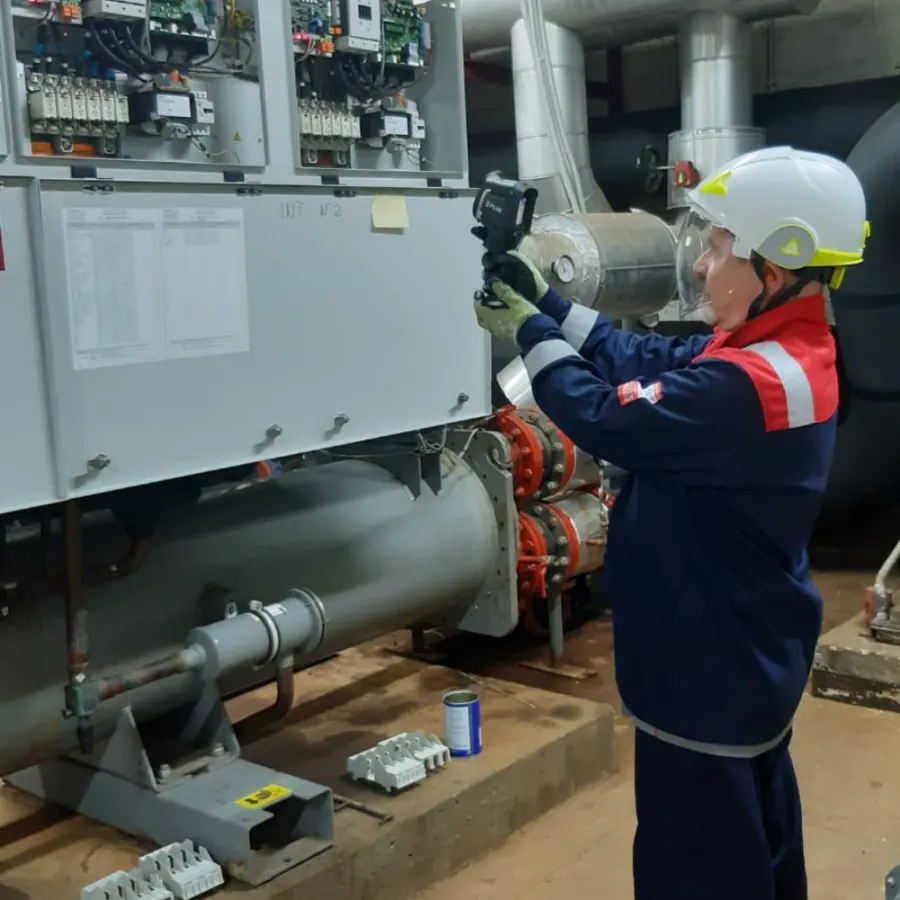 Thermographic inspection of an industrial mechanical system